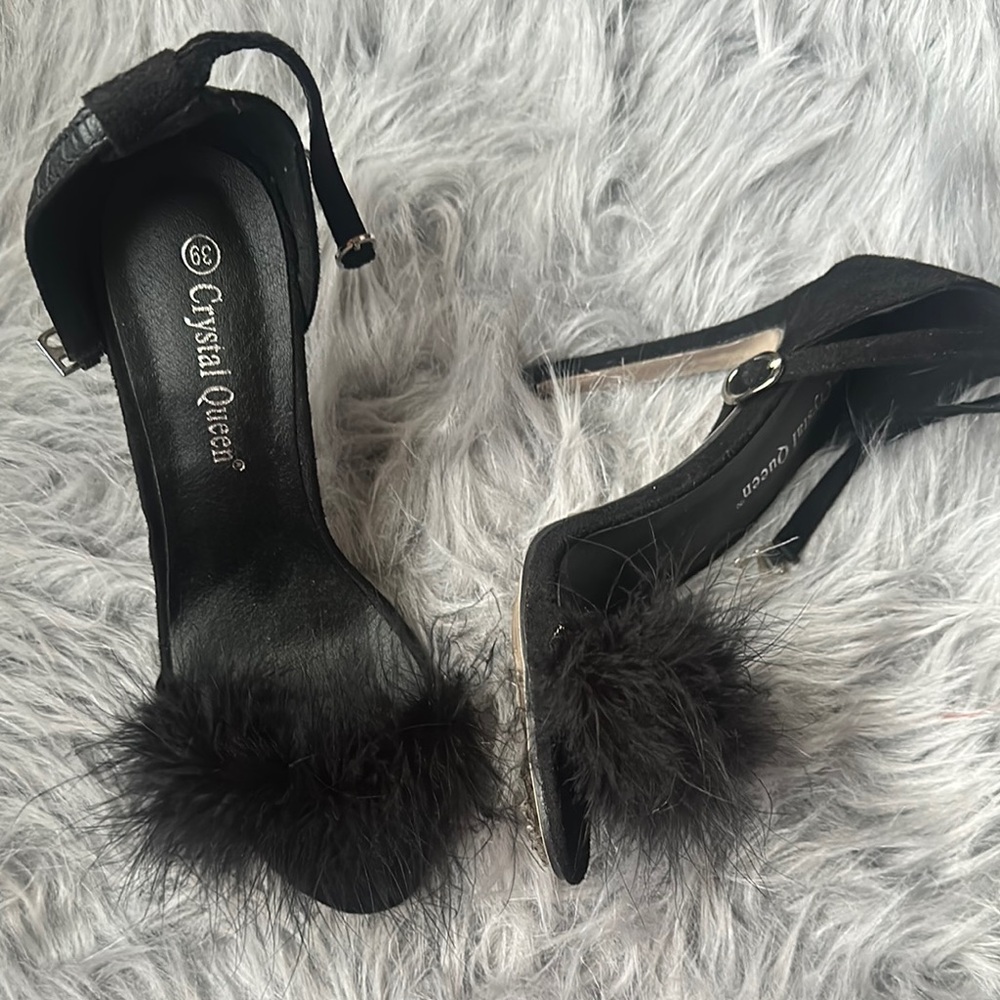 Black Feathered Women's Heels